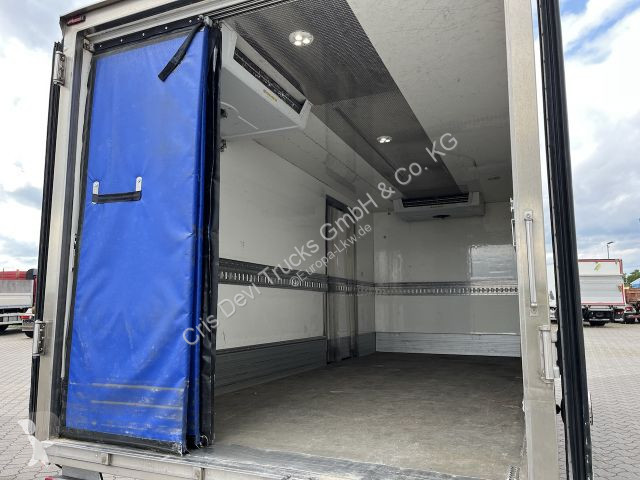 Camião Iveco 70C18 Kühlkoffer mit Ladebordwand...