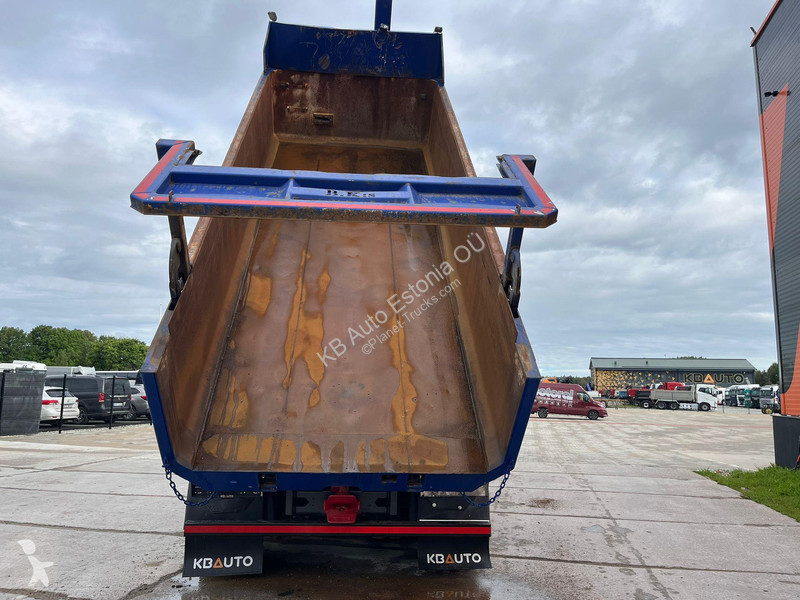 Kamion Scania R 560 8x4*4 BOX =6180 mm