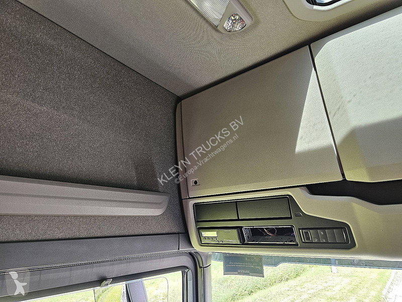 Camion Scania 6X2*4 RET. LED WB475