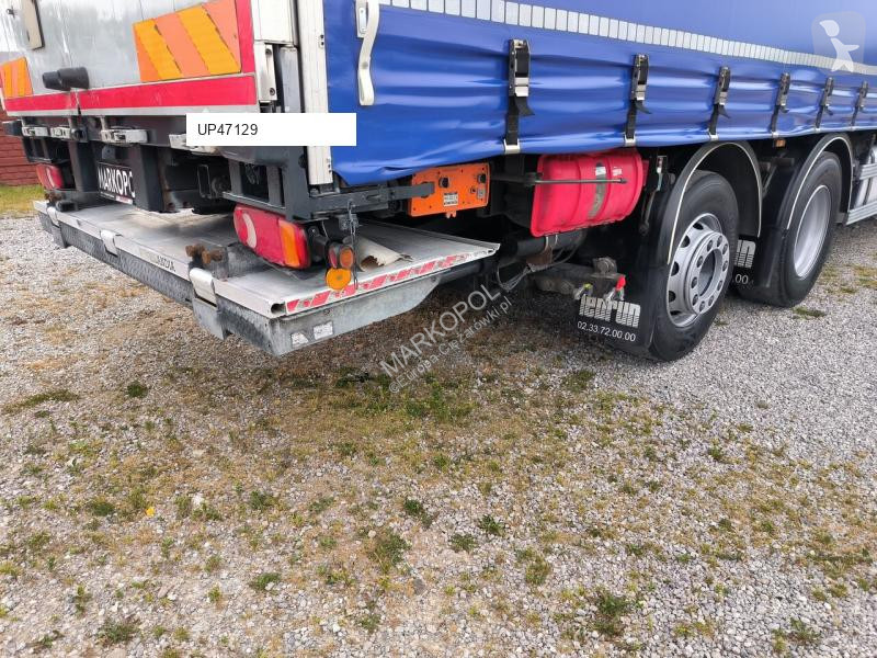 Camion remorque DAF Plandeka