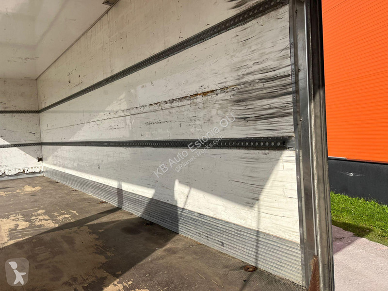 Kamion Renault 210 4x2 BOX L=7360 mm