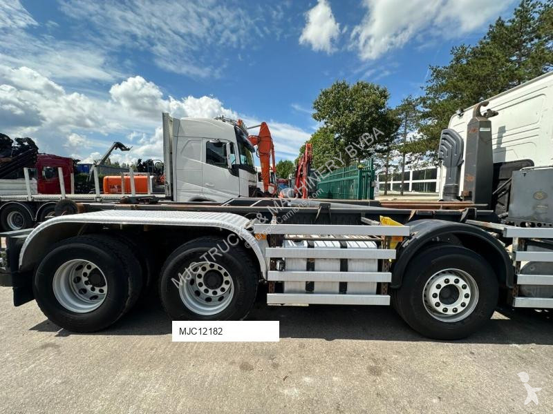 Camion Volvo 25T HOOKLIFT - 6200mm