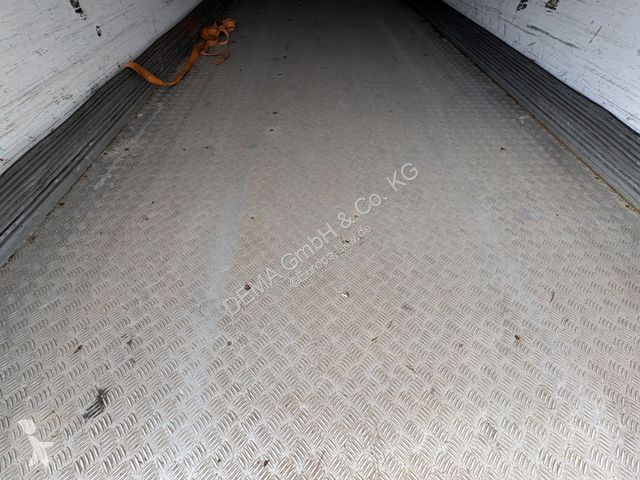 Kamion Volvo...