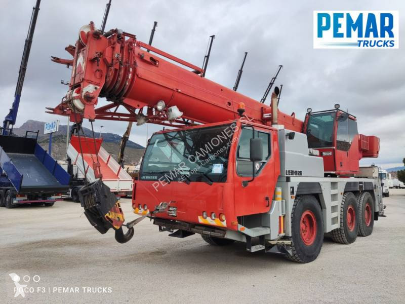 Grua Liebherr 1045-1