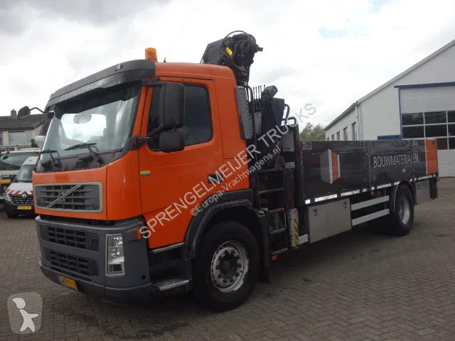 Camion Volvo 310 hmf15 ton crane