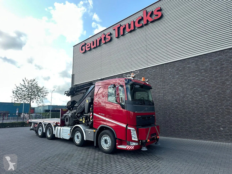 Lastbil Volvo 500 8X2F R BAKWAGEN MET FASSI...