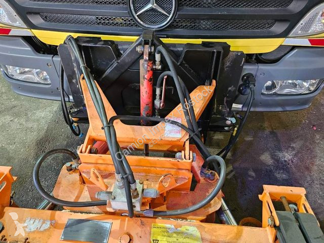 Vehículo de limpieza viaria Mercedes Haken mit...