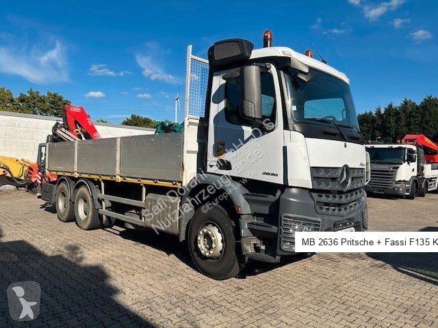 Kamion Mercedes Pritsche + Fassi F135 Kran 6x4...