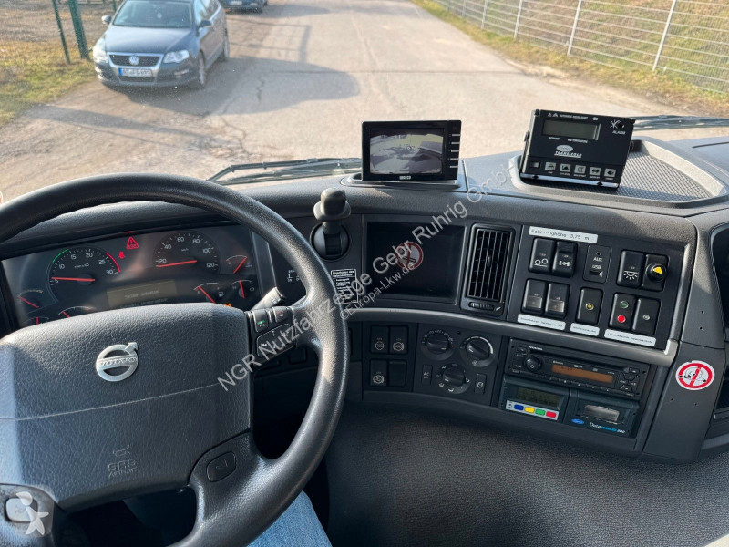 شاحنة Volvo 6X2 Kühlkoffer mit Carrier Diesel...