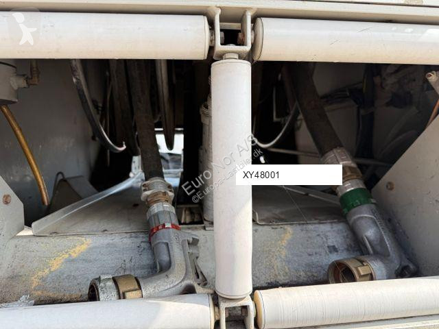 شاحنة  MAN TGS 35.480 8x2*6 Euro 6 23.000 l ADR...