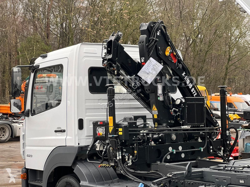 شاحنة Mercedes 823 4x2 DSK mit HIAB 072...