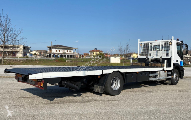 شاحنة Iveco STRALIS 270