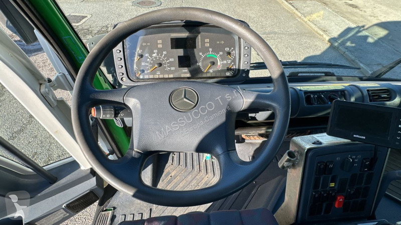 شاحنة Mercedes 405 4X4