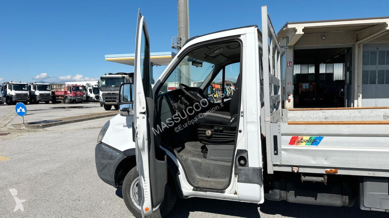Camion Iveco DAILY 35C13 4X2