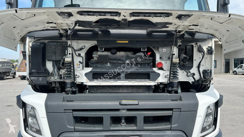 شاحنة Volvo FMX420 4x4