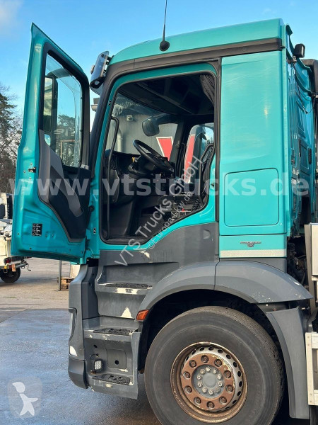 شاحنة Mercedes 1833 L 4x2...