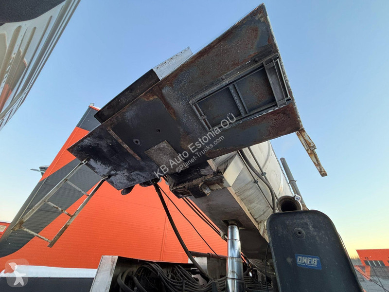 Camion Volvo 300 6x6 WASTE 4 + CLEAN WATER 8 m3...