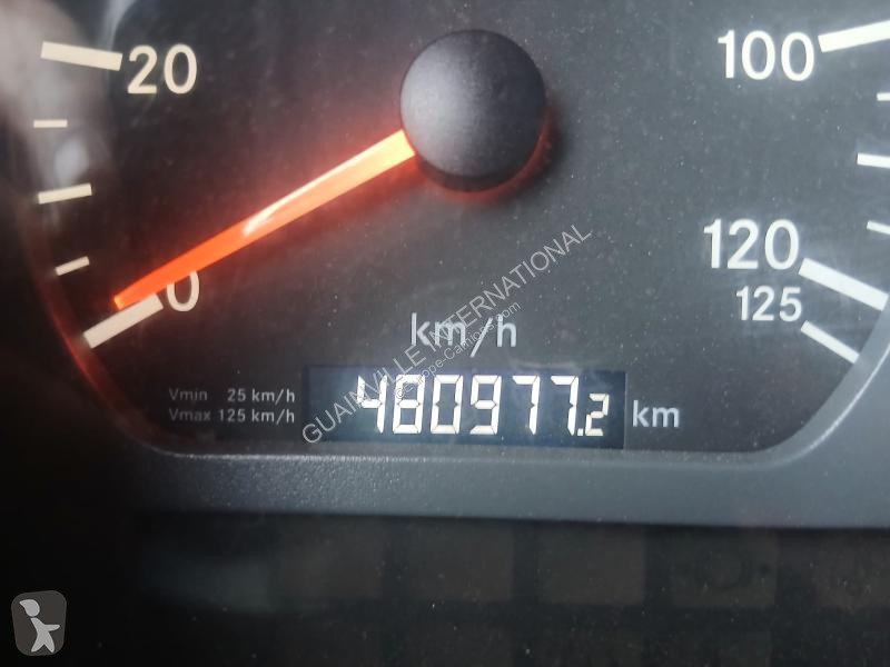 شاحنة Mercedes 3240