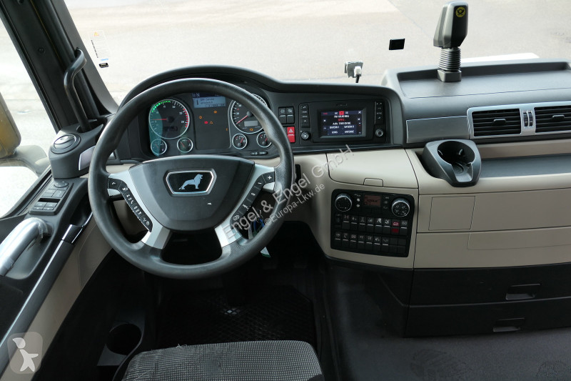 شاحنة MAN TGX 26.420 6x2 KLIMA AHK Lenkachse