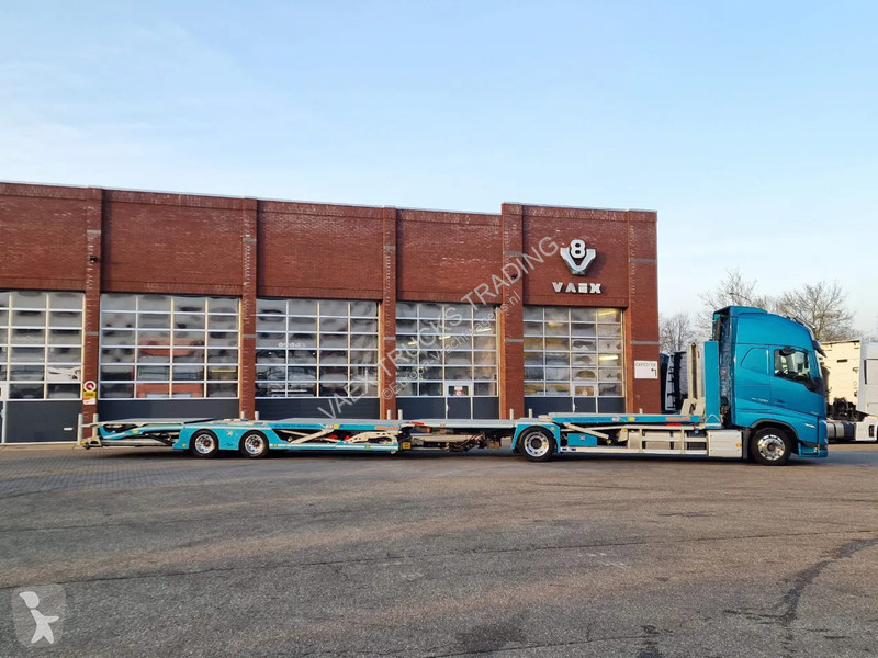 شاحنة Volvo 500 Globetrotter XL Cartransporter...