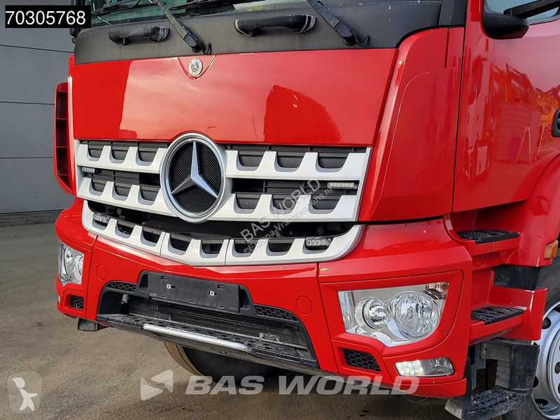 شاحنة Mercedes 3240 8X4 38mtr Putzmeister BSF...