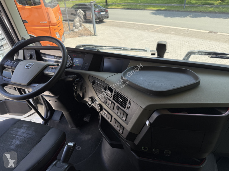 Trattore Stradale Volvo FH500 6X2 Kran HMF 2620...