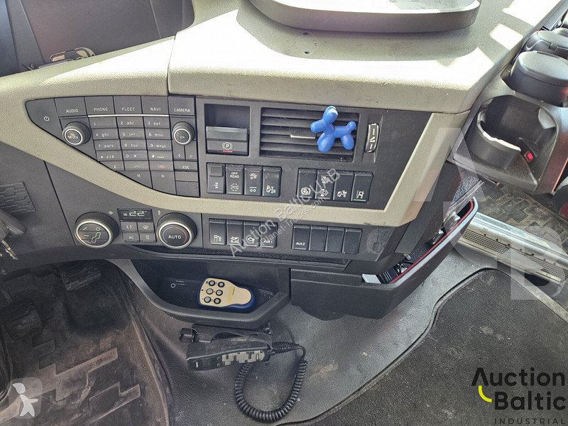 Kamión Volvo 420