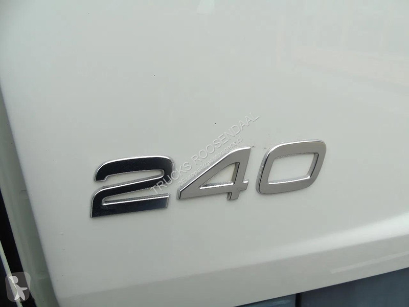 شاحنة Volvo FL 240 + 12t + euro 5 + lift