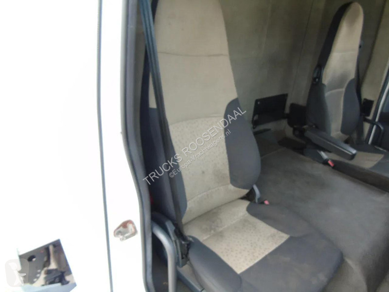 شاحنة Renault 220 + euro 5 + MANUAL + lift + 12T