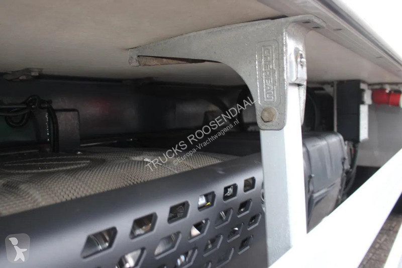 شاحنة Iveco 140e22 + EURO 6 + LOW KM + chereau