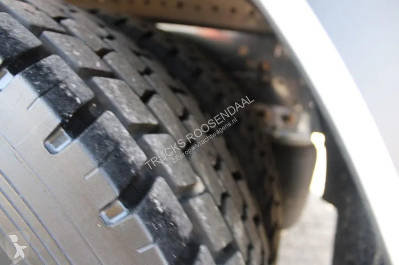 شاحنة Iveco 120E21 + Euro 6 + Dhollandia Lift +...