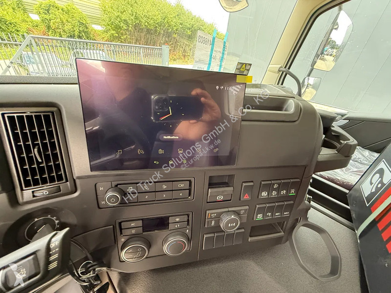 شاحنة Volvo 500 Volvo  500 8x4 Kran Hiab 658-6