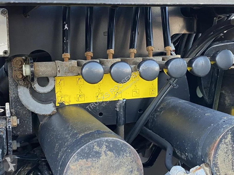 شاحنة Volvo 370 + Euro 5 + Palfinger Z-Q170...