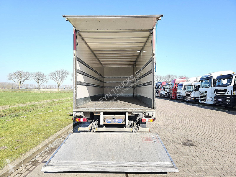 شاحنة Mercedes ATEGO 1224 AIRCO TAILLIFT