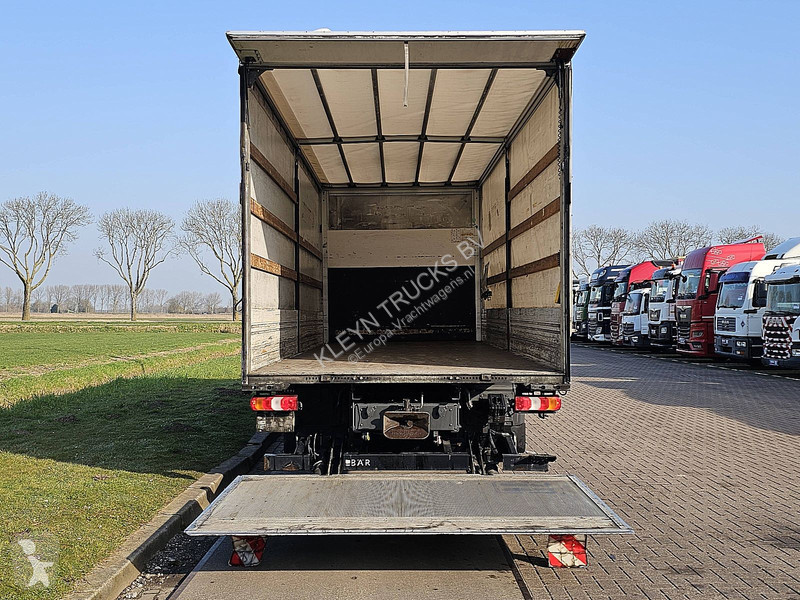 شاحنة Mercedes ATEGO AIRCO TAILLIFT