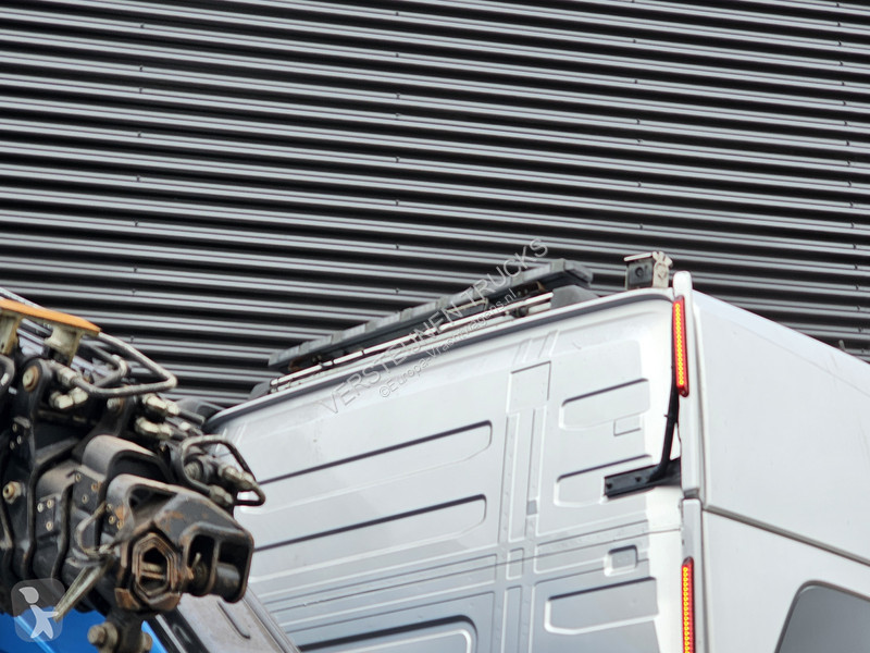 شاحنة Volvo 750 8x4 / RETARDER / FASSI 71 TM + JIB