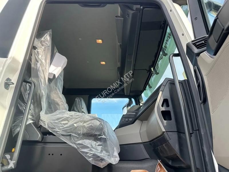 شاحنة MAN TGS MAN TGS 8x4 /Euro6e Euromix EM 12 R