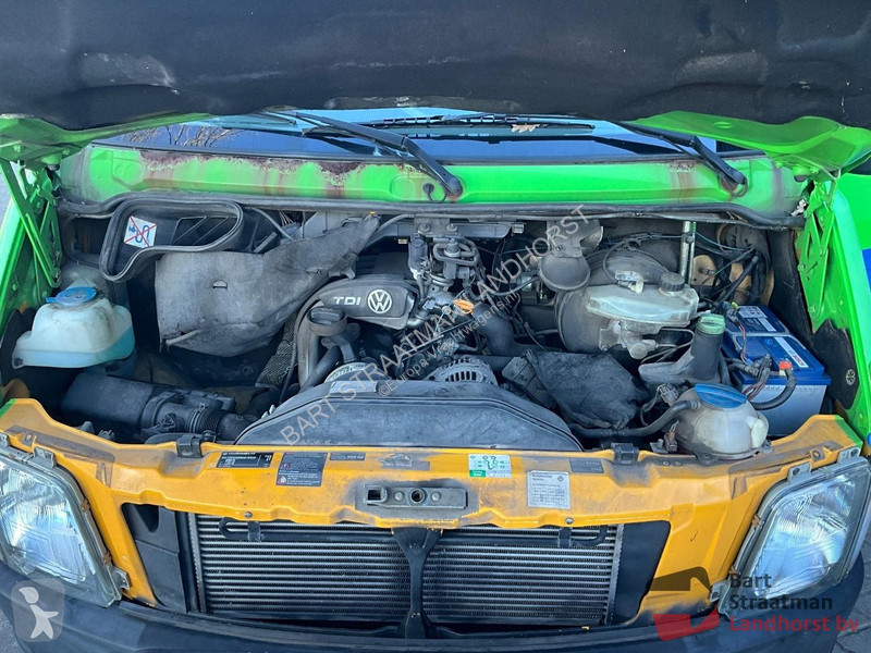 Lastbil Volkswagen open laadbak met HMF 152T2...