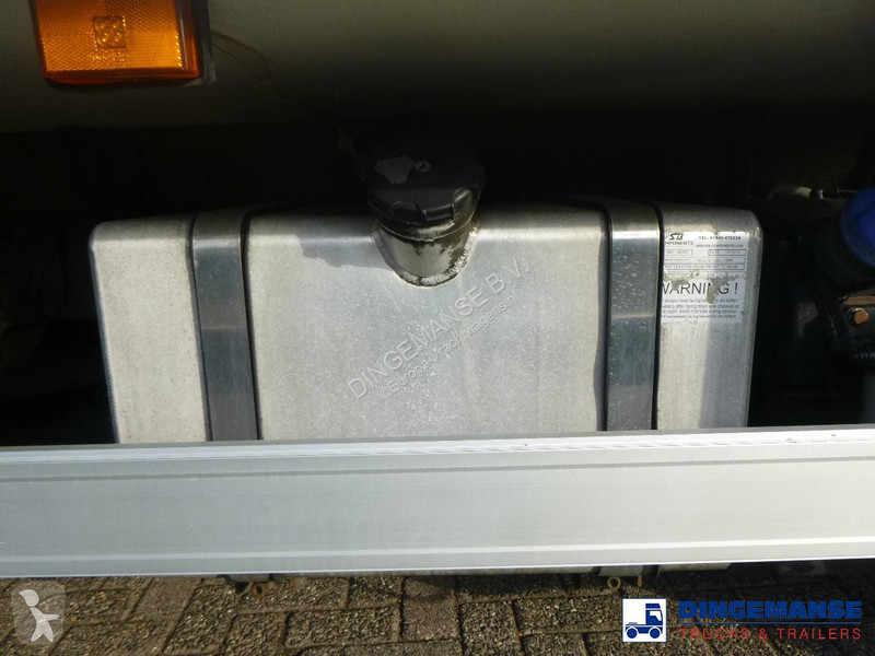شاحنة Renault 190 dxi 4x2 RHD frigo box 20 m3