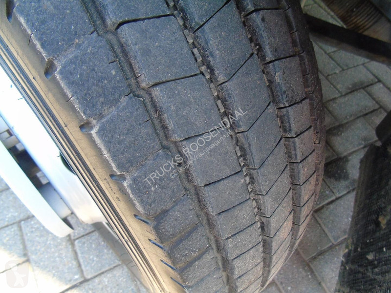 شاحنة Renault 12,220 + euro 5 + LIFT