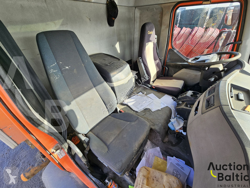 Camion Volvo FL 4X2