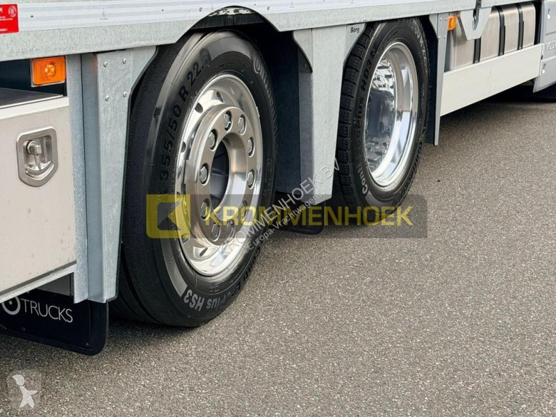 شاحنة Volvo FM 500 8x2 Machine transporter | New