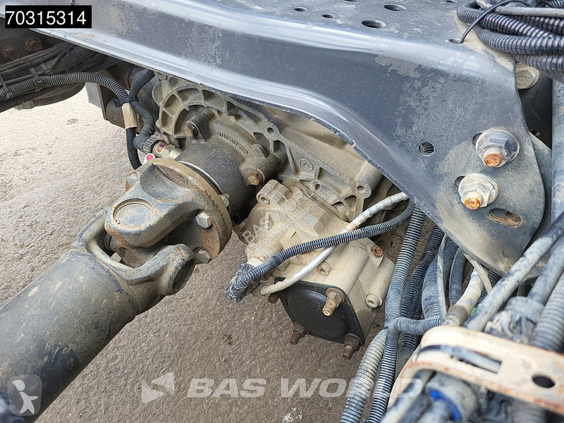 شاحنة Volvo 280 4X2 16tons chassis 4700mm...