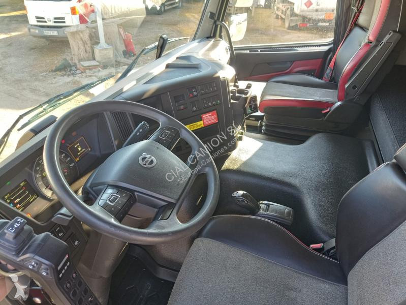 شاحنة Volvo 420