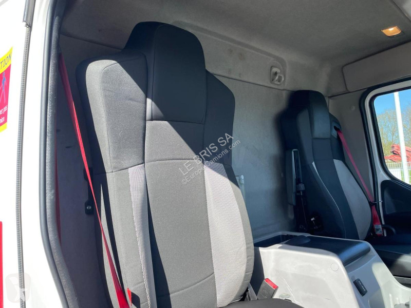 شاحنة Renault  D210
