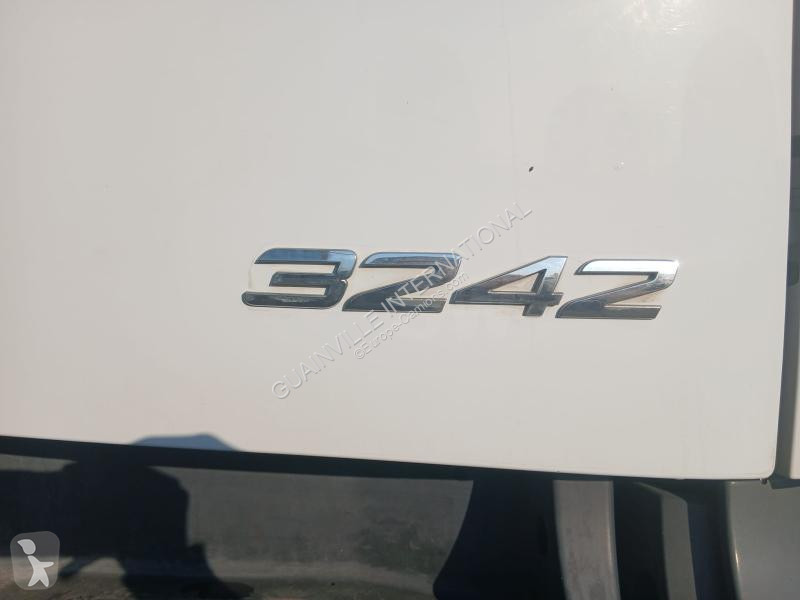 شاحنة Mercedes 3242