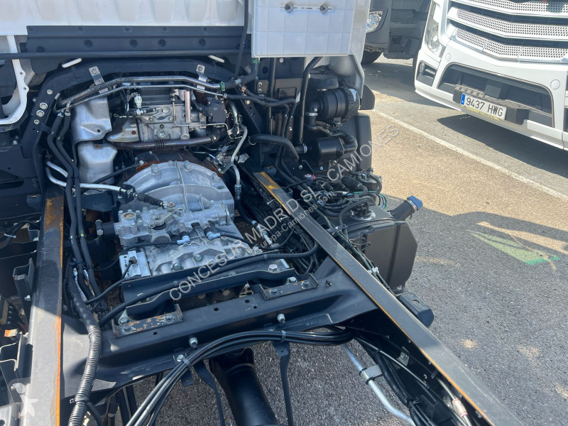 Camión Renault D 7,5 L4 CCM 180E6