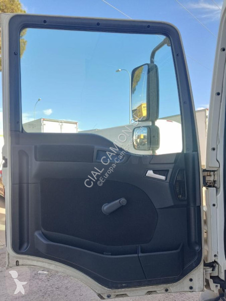 Camión MAN 8.180