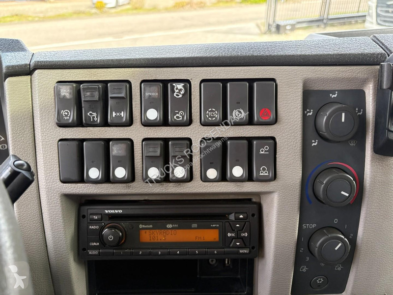 شاحنة Volvo FE 330 + HMF 1680 + 6X2 + CONTAINER...