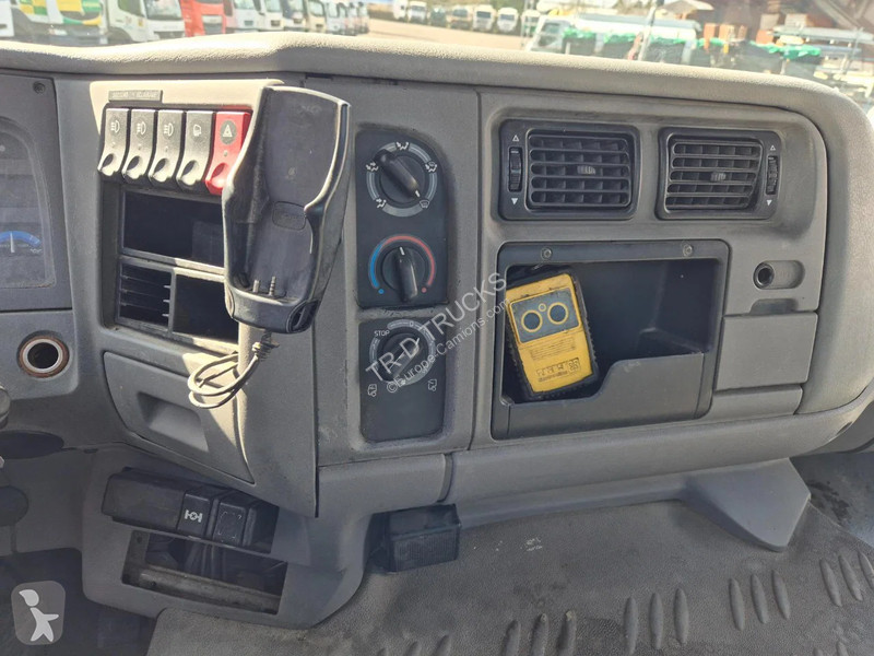 شاحنة Renault 420 - 11000L INSULATED INOX TANK...